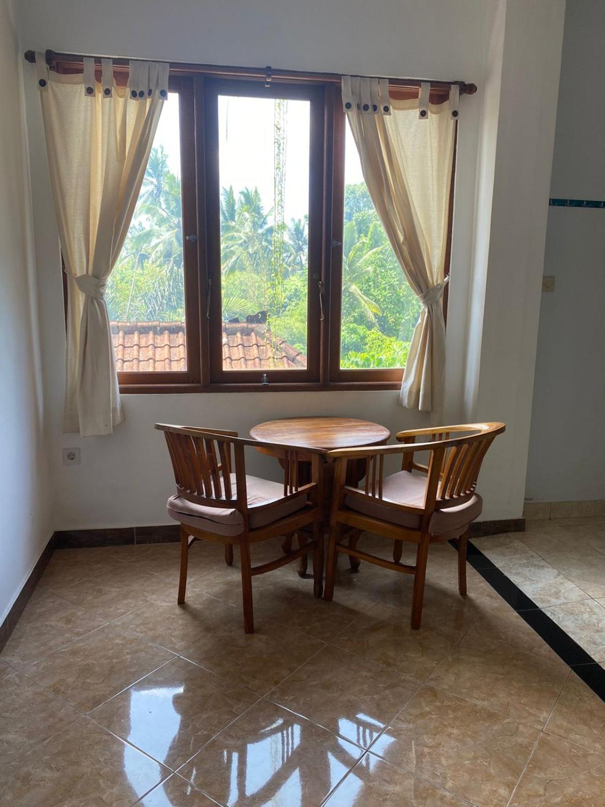 Ogek Home Stay Ubud  Phòng bức ảnh